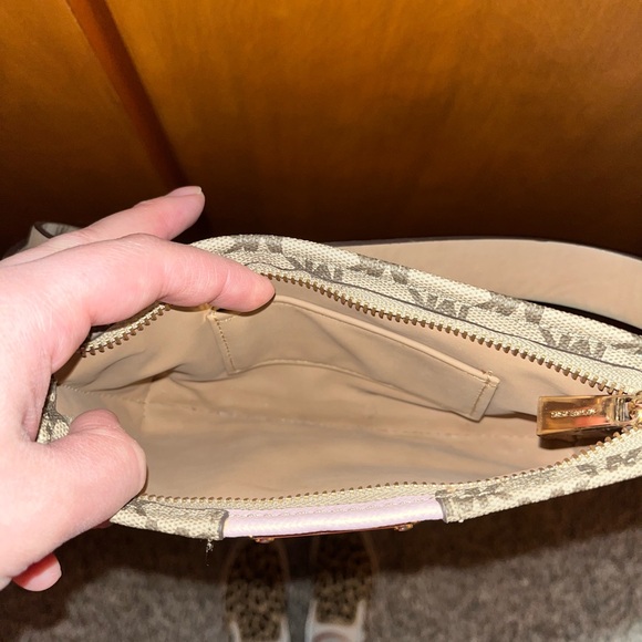 Michael Kors belt bag - Picture 4 of 4